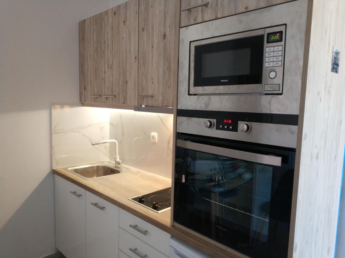 Nikos Apartments Agia Marina  ห้อง รูปภาพ