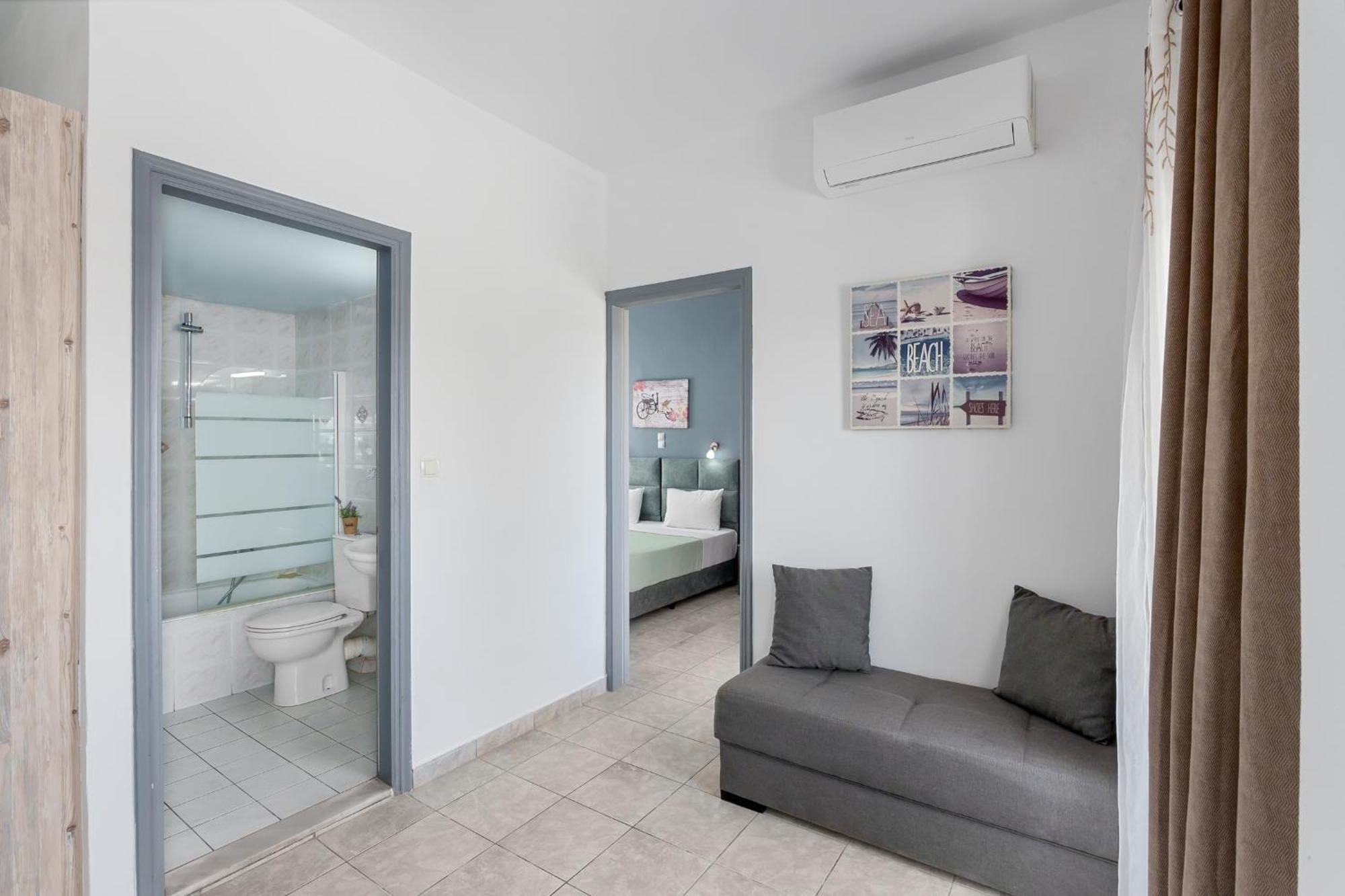 Nikos Apartments Agia Marina  ภายนอก รูปภาพ