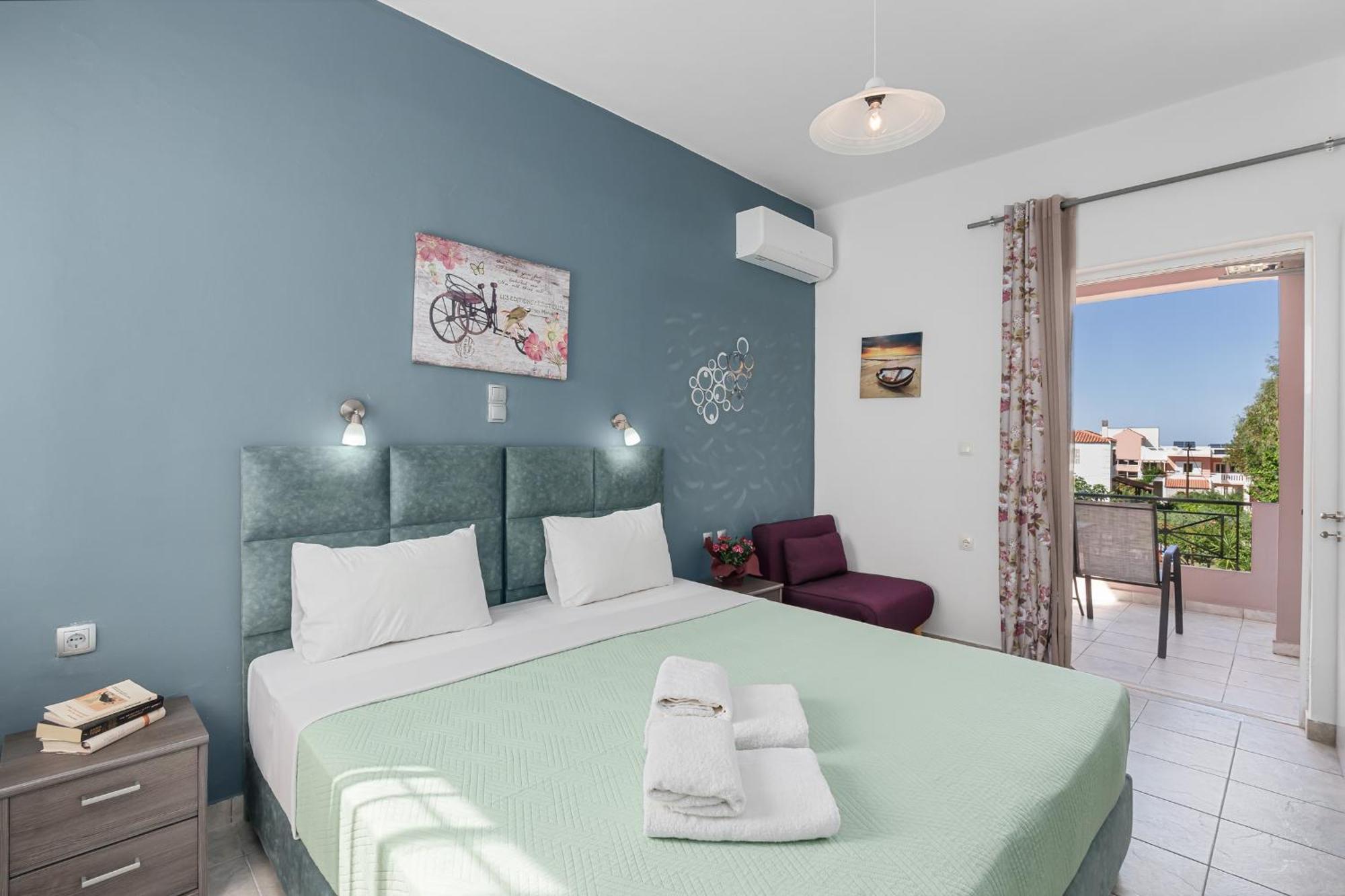 Nikos Apartments Agia Marina  ภายนอก รูปภาพ